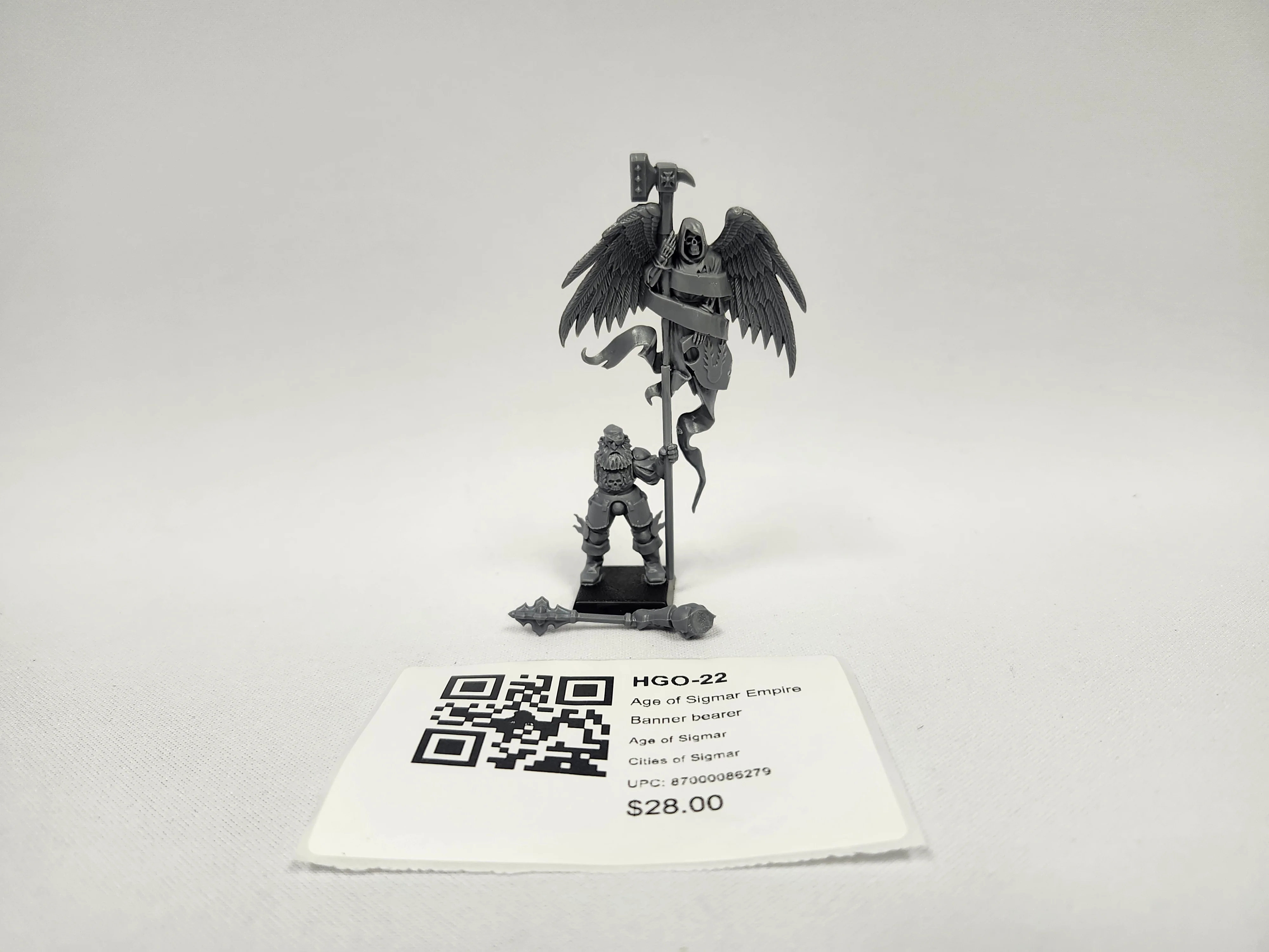 Age of Sigmar Empire Banner bearer HGO-22